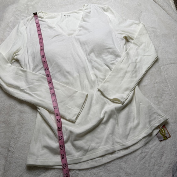 OGL ProWarm V-Neck Ruched Sides Brami Top XL White NWT Built-In Bra - Picture 3 of 6